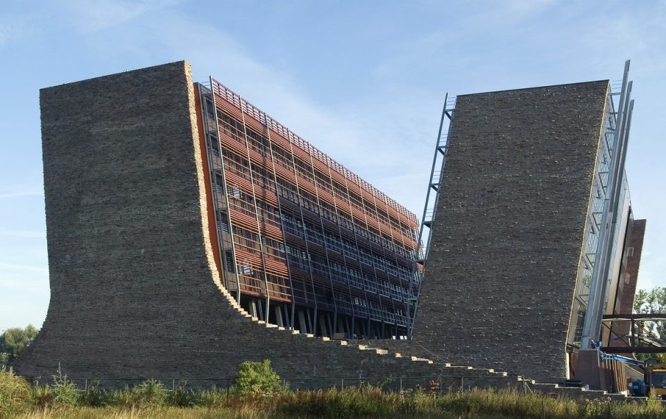 Aluminium buitenschrijnwerk ramen deuren glasgevel gevelbekleding Cegeka / Provincie Limburg Hasselt projectbouw Schüco Corswarem