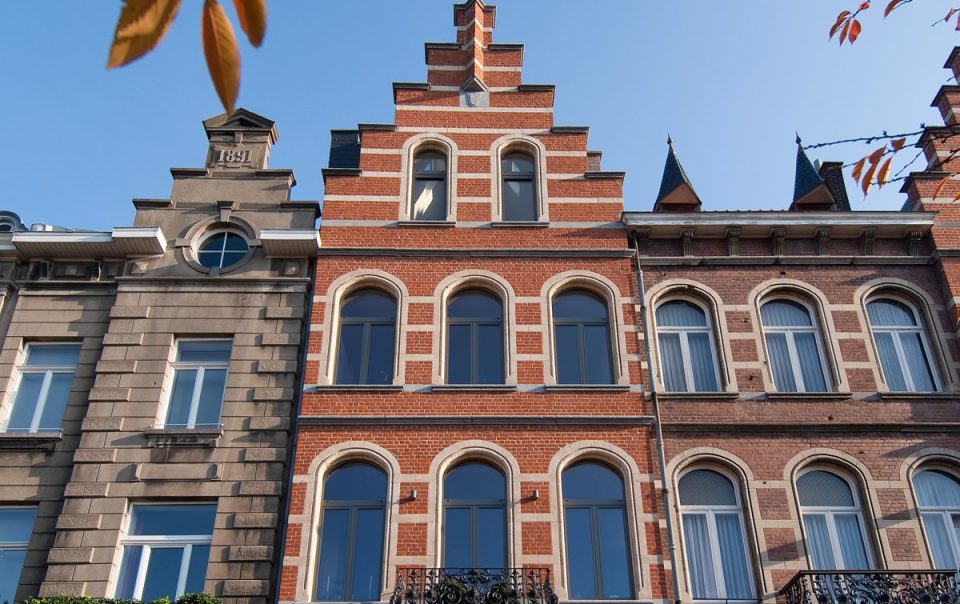 Aluminium buitenschrijnwerk ramen deuren woning Leuven Schüco Corswarem